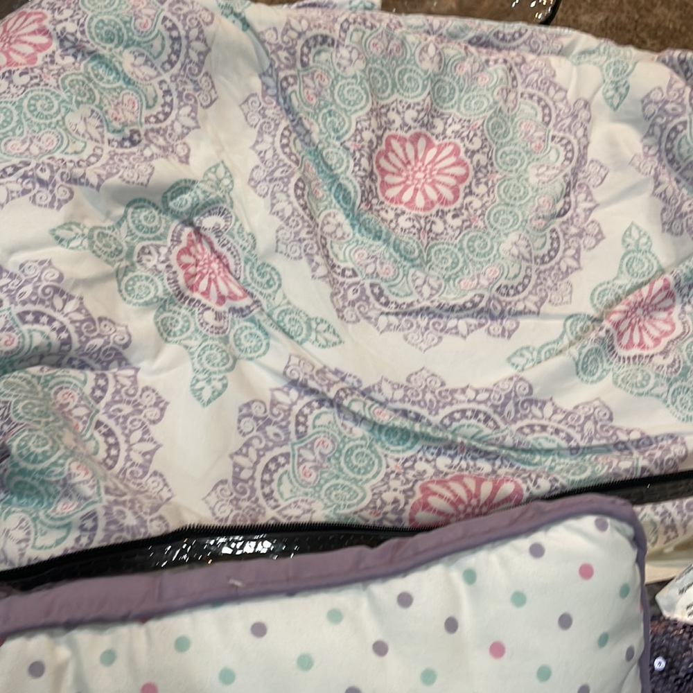 Full size bed - Picture 2 of 2